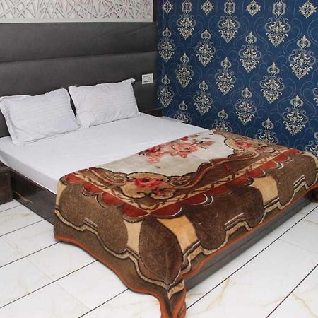Hotel O Food Plaza Zirakpur Kültér fotó