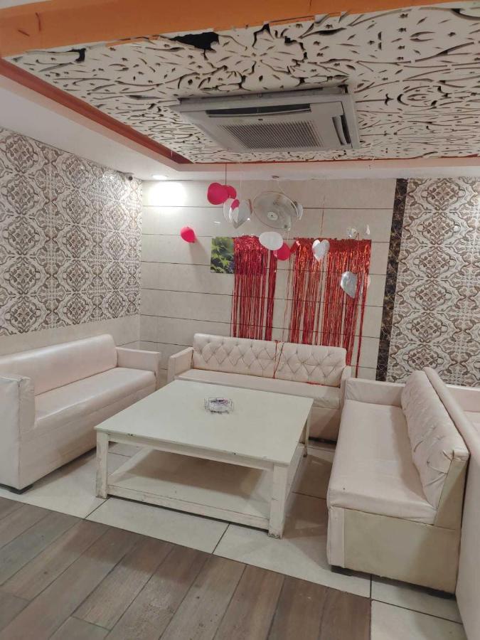 Hotel O Food Plaza Zirakpur Kültér fotó
