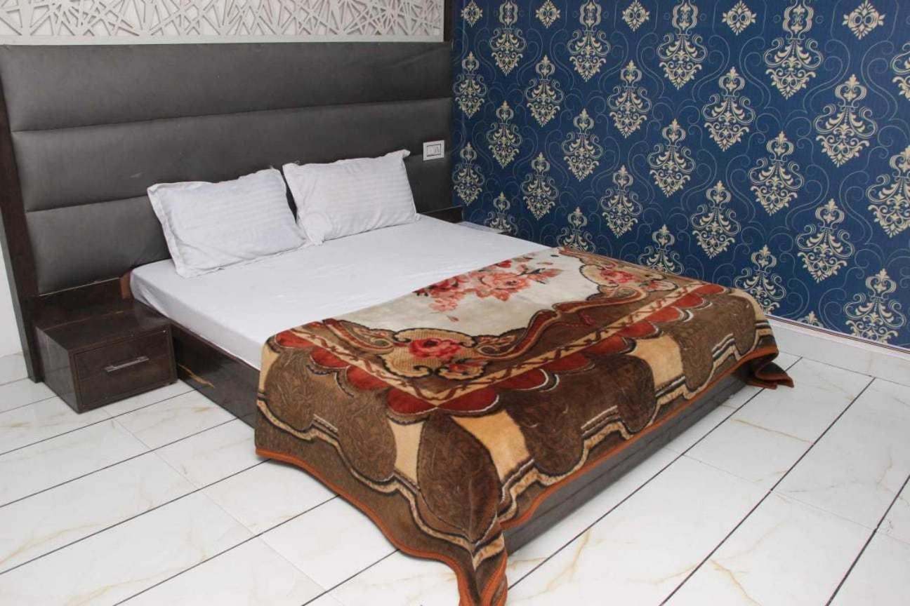 Hotel O Food Plaza Zirakpur Kültér fotó